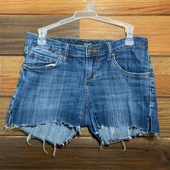 Ana shorts - Picture 1 of 3